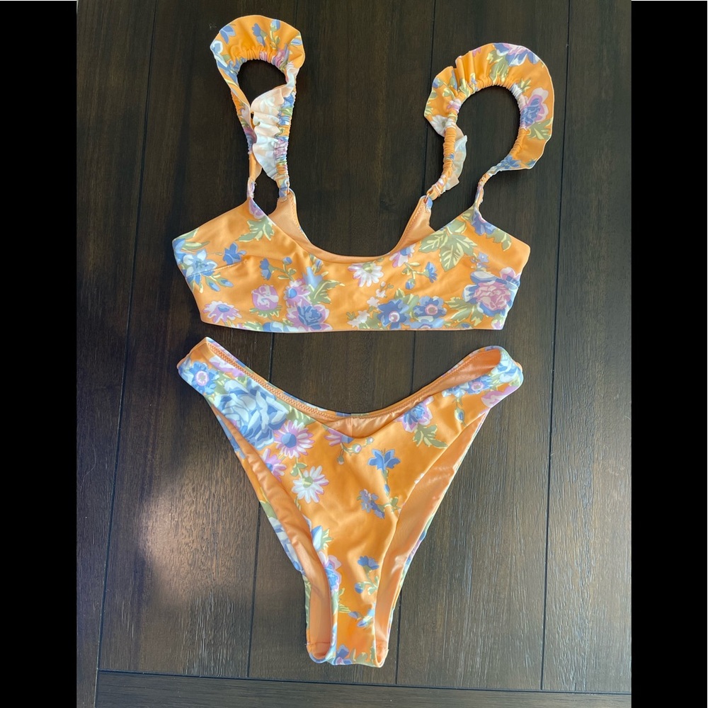 Arie Bikini Set